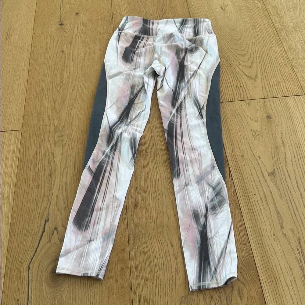 Zella Kids Leggings - Pink and gray 8/10